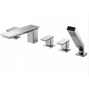 Смеситель для ванны Bravat Phillis 00181605 с душем