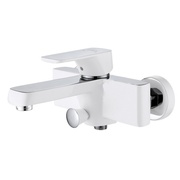 Смеситель для ванны D&K DA143 DA1433216 с коротким изливом,белая эмаль+хром