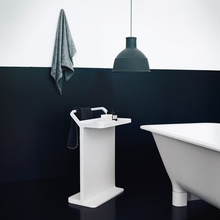 Agape Multifunzione ACOM0509Z Стойка белая 73 Полотенцедержатель 30,5x50x73,2 см, Италия - фото 1 - фото 1