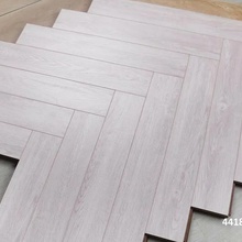 KronParket Herringbone 44182 Дуб Салей Ламинат 60x10x1,2 см, Германия - фото 1 - фото 4