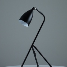 Moderli Show V10998-T Настольная лампа офисная 32x57 см, Италия - фото 1 - фото 2